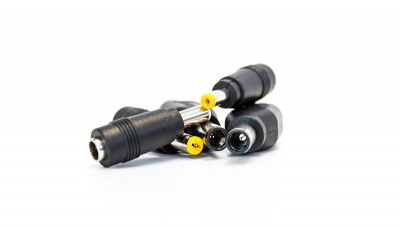 Adaptador Universal VORAGO, Negro - Image 5