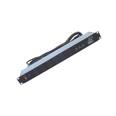 Protector de 12 tomas para circuito de 110 V / 15 A, tipo rack.