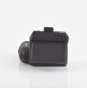 Cámara Térmográfica Portátil Dual / Lente 25 mm / WiFi / IP54 / Ranura MicroSD hasta 128 Gb / GPS - Image 4