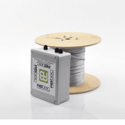 Kit de Cable Sensor Perimetral IRONCLAD para Cercas Ciclónicas / 152 METROS / 1 ZONA / Sin Falsas Alarmas por Viento / TODO Incluido/TARJETA LPU400/ Calibración por Software